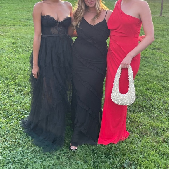 Black tulle evening gown - Picture 4 of 4